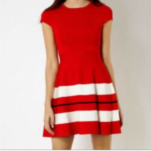 Karen Millen Dresses & Skirts - Karen Millen Fit and Flare dress